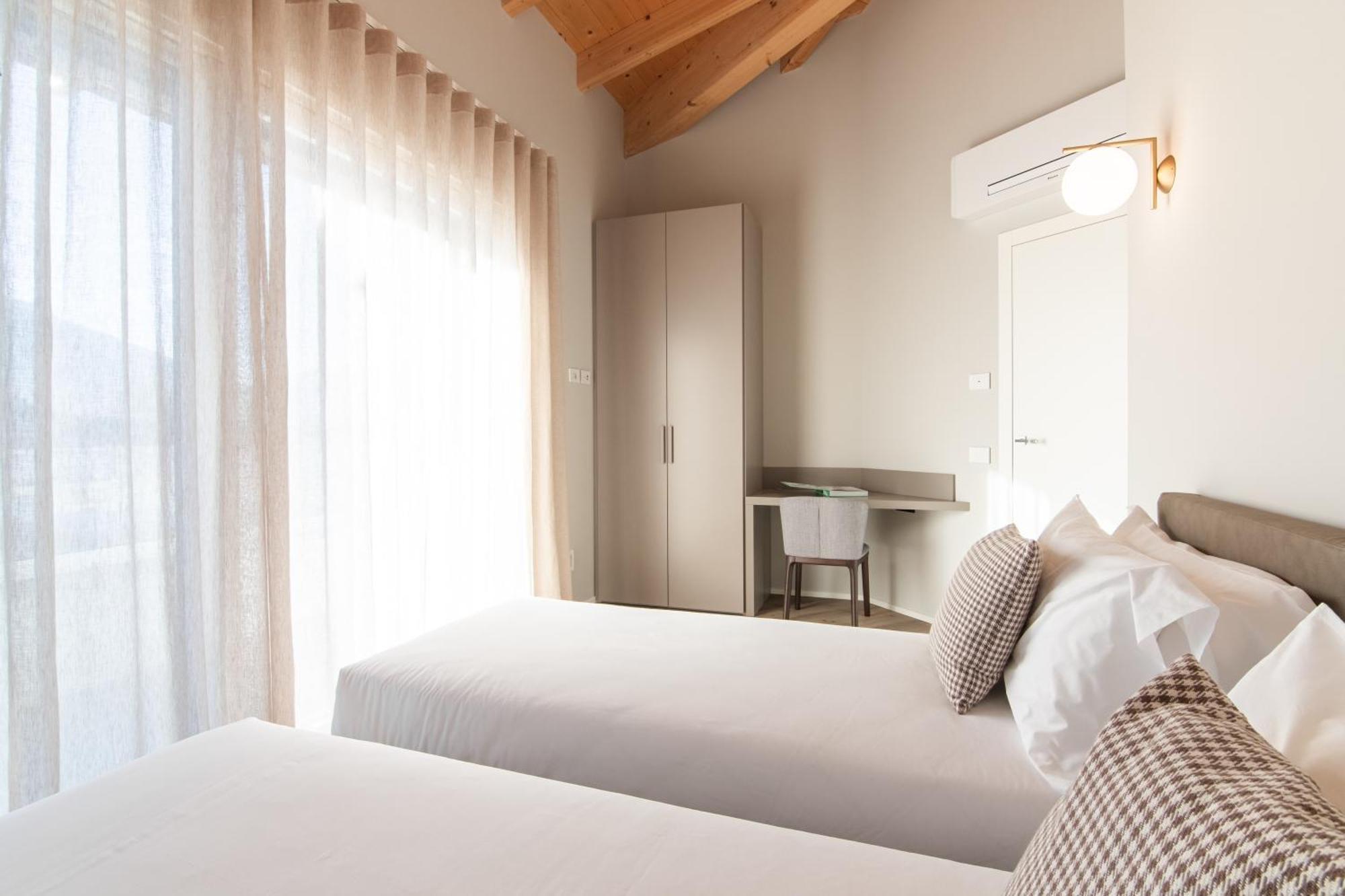 Lago Dorato Luxury Apartments & Villa - Lake Como View Colico Exterior photo