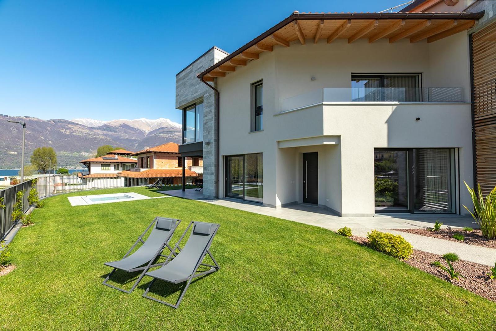 Lago Dorato Luxury Apartments & Villa - Lake Como View Colico Exterior photo
