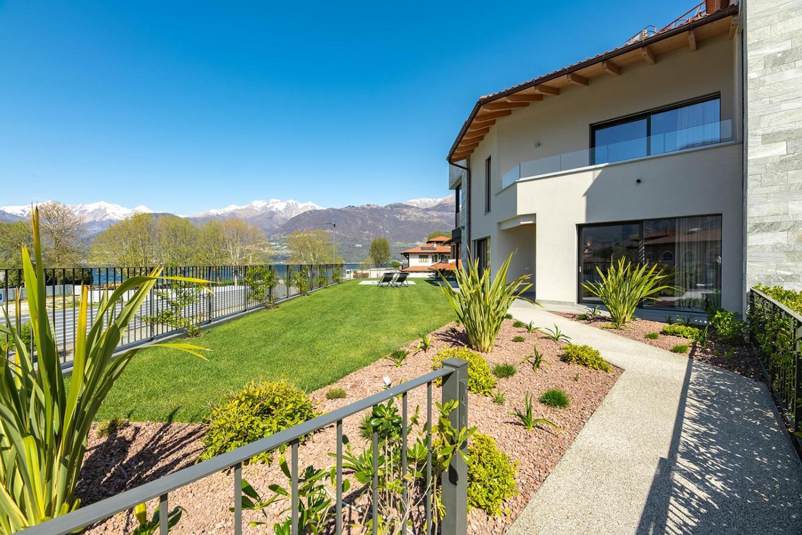 Lago Dorato Luxury Apartments & Villa - Lake Como View Colico Exterior photo